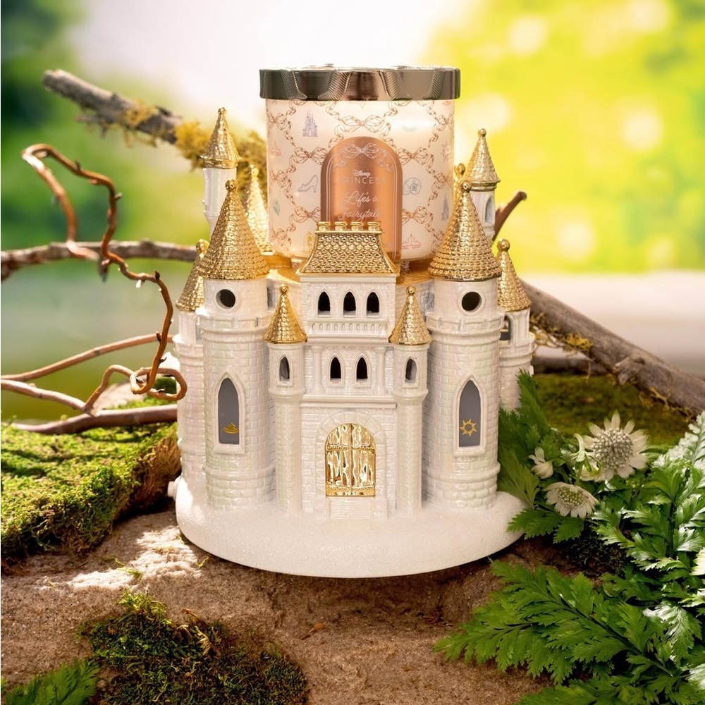 Bath And Body Works Disney Princess Castle 3 Wick Candle Pedestal